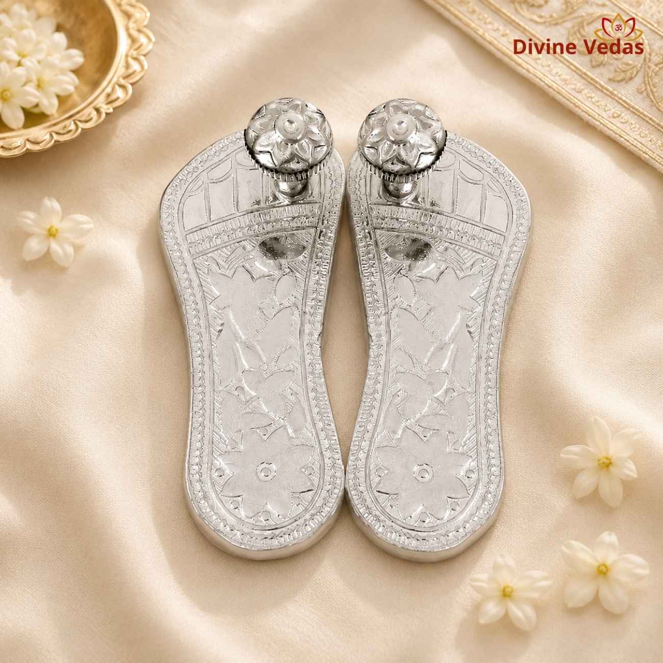 Big Lakshmi Charan Paduka in Silver 17g | Chandi Laxmi Charan for Pooja | Divine Vedas