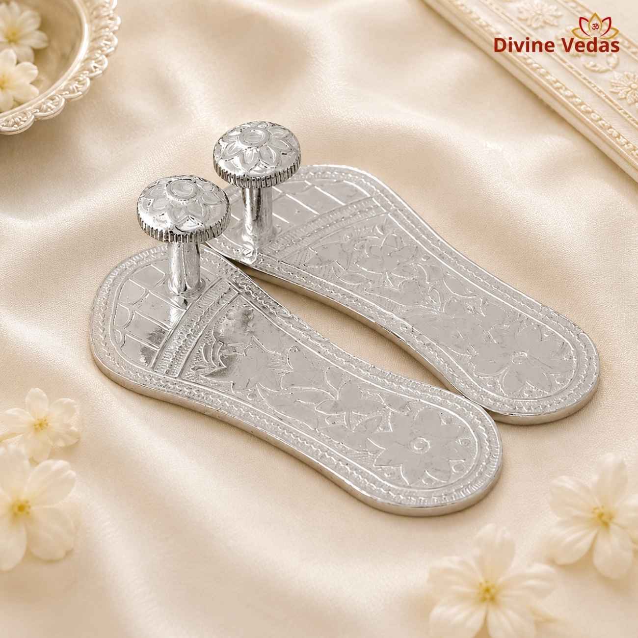 Big Lakshmi Charan Paduka in Silver 17g | Chandi Laxmi Charan for Pooja | Divine Vedas