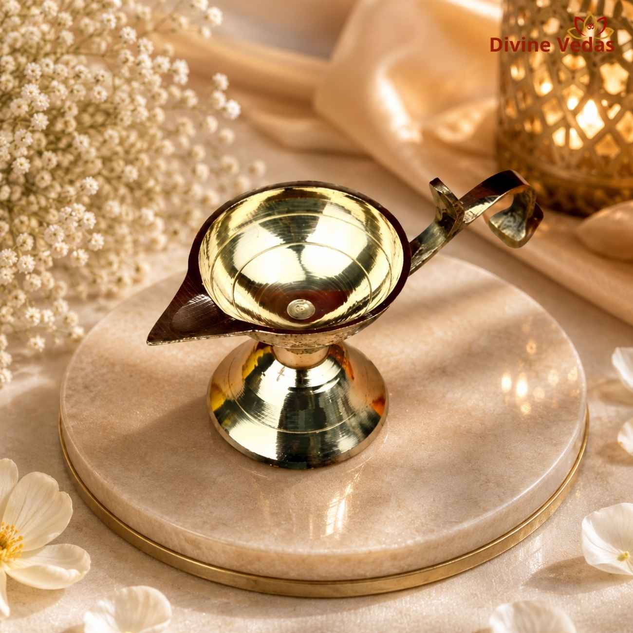 Ek Arti Oil Lamp | Single Wick Brass Diya for Pooja & Aarti | Divine Vedas